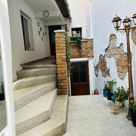 Апартаменты T4House Сигишоара Экстерьер фото